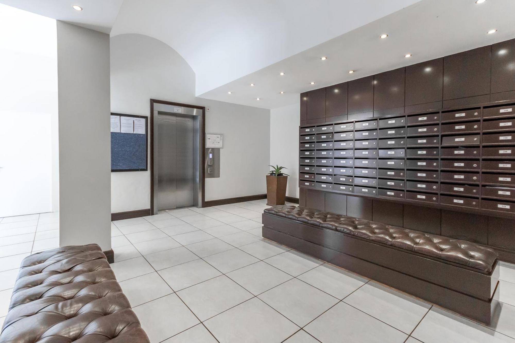 The Square 135- Studio With Free Parking, Pool & Gym Access Daire Cape Town Dış mekan fotoğraf