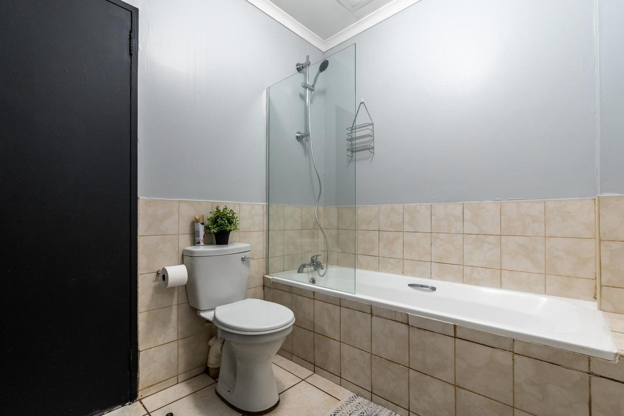 The Square 135- Studio With Free Parking, Pool & Gym Access Daire Cape Town Dış mekan fotoğraf