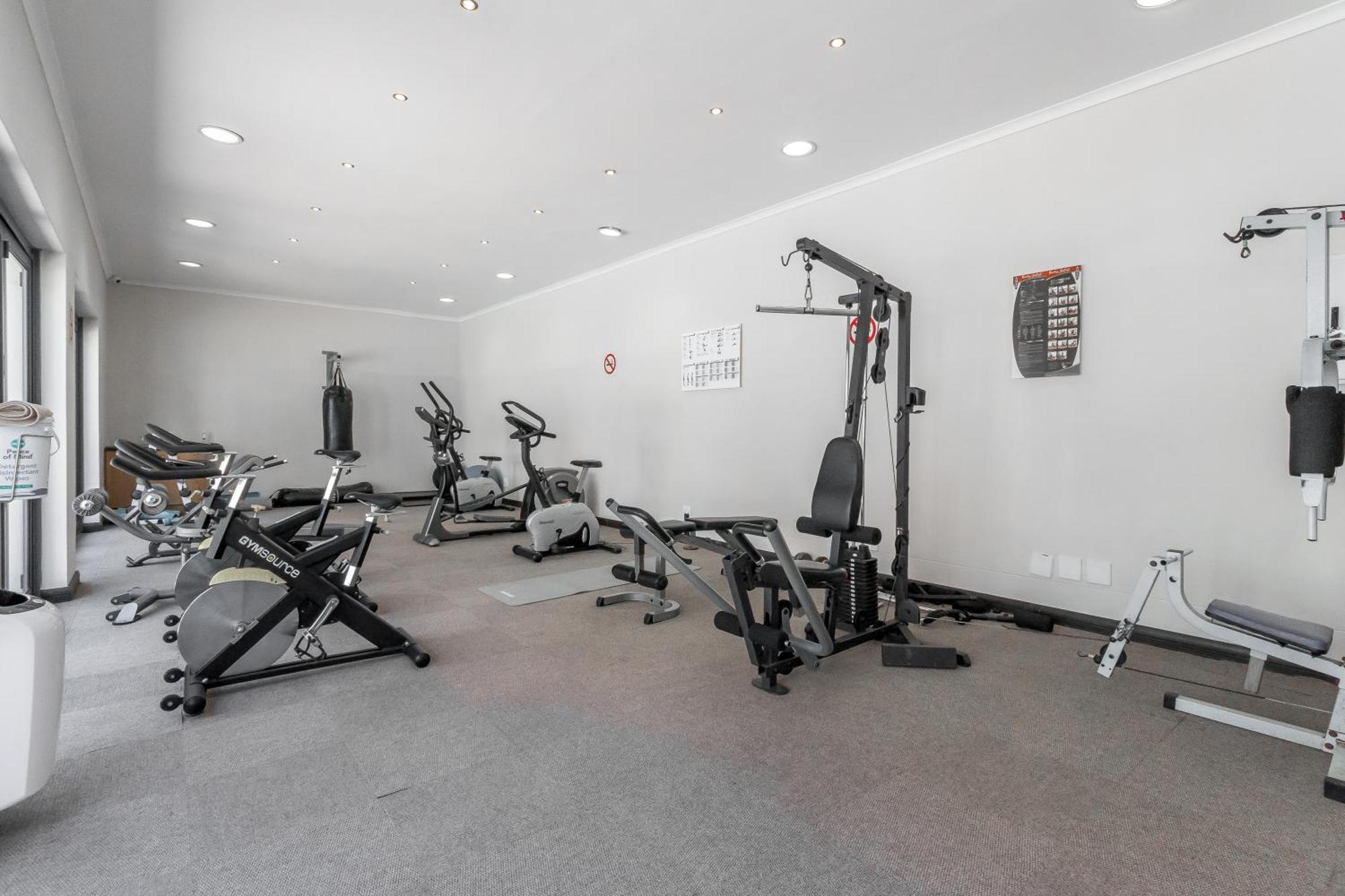The Square 135- Studio With Free Parking, Pool & Gym Access Daire Cape Town Dış mekan fotoğraf