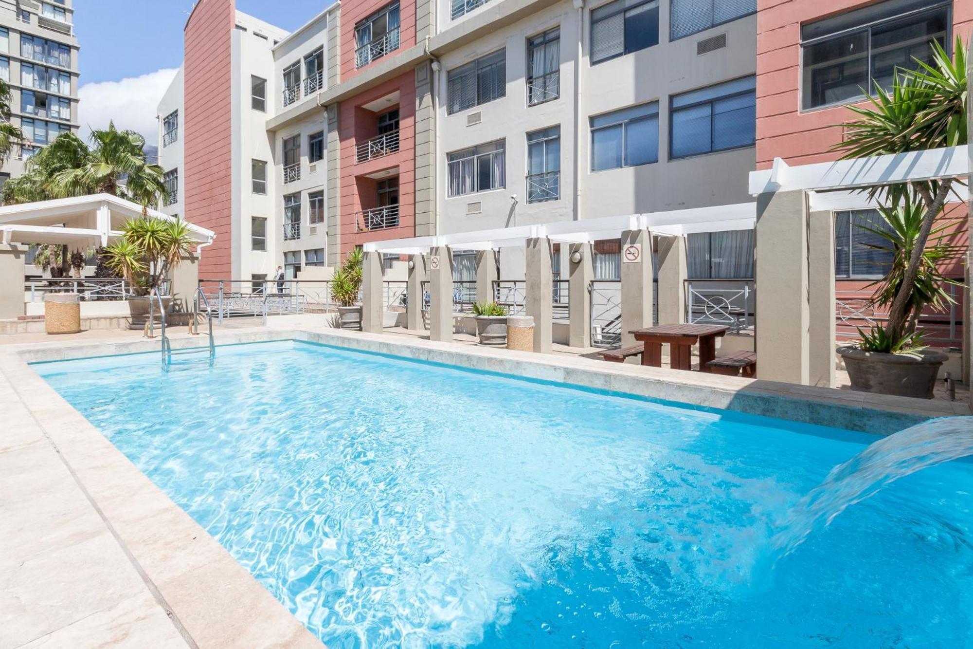 The Square 135- Studio With Free Parking, Pool & Gym Access Daire Cape Town Dış mekan fotoğraf